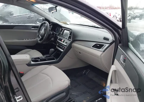 2018 Hyundai Sonata Se z USA, uszkodzony, nr VIN 5NPE24AF8JH613689